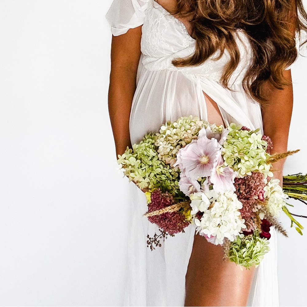 Maternity/Pregnancy Bundle - 2 dresses, belly band, Blanqi leggings etc
